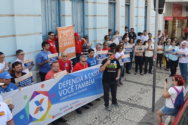 diadeluta1810-600x400