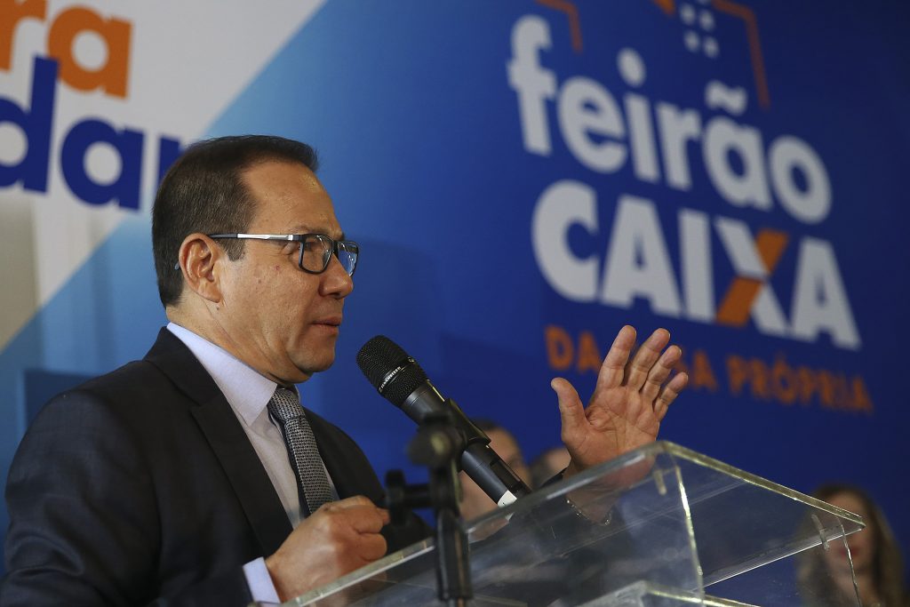 Brasília - O vice-presidente de Habitação da Caixa Econômica Federal, Nelson Antonio de Souza, fala na abertura da segunda do Feirão da Casa Própria 2017 (José Cruz/Agência Brasil)